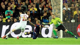 Javier Pastore puts PSG into a shock lead at Barcelona