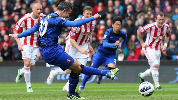 Robin van Persie doubles Manchester United's advantage from the penalty spot