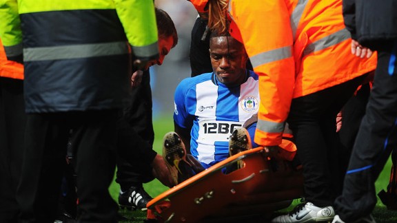 Maynor Figueroa injury treatment Wigan v Tottenham