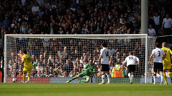 Hal Robson-Kanu fires Reading into the lead from the penalty spot