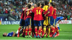 Spain Under-21s celebrate after beating Italy