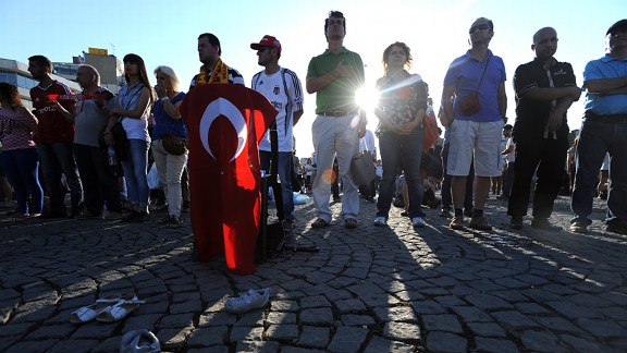 Anti-goverment protests continue in U20 WC host nation Turkey