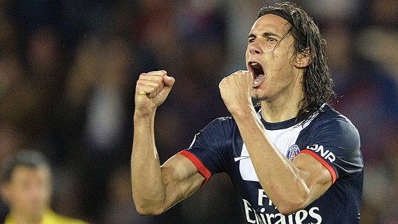 Edinson Cavani celebrates his late leveller for PSG against Ajaccio