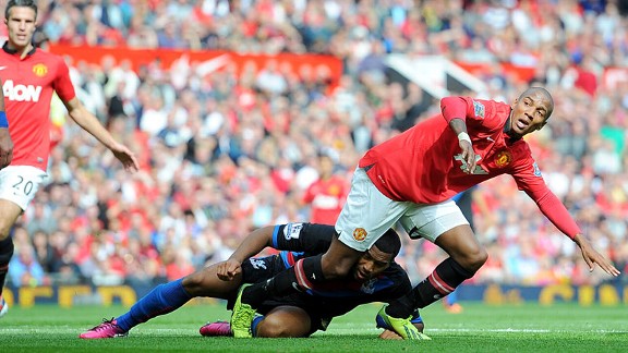 Ashley Young foul Crystal Palace