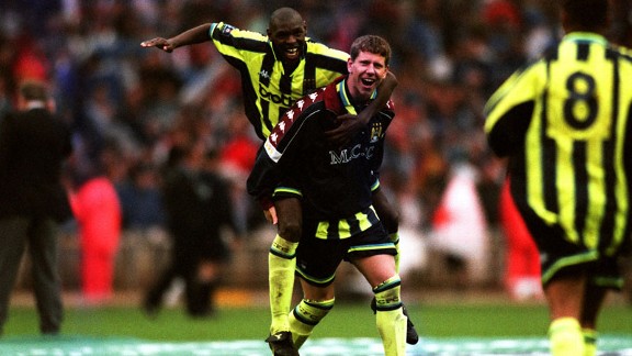 Shaun Goater celeb 1999 play off Gillingham