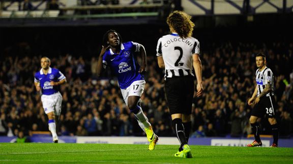 Romelu lukaku third goal celeb Everton v Newcastle