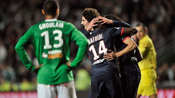 PSG celebrate Blaise Matuidi's injury time equaliser.
