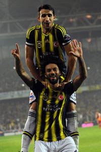 Cristian Baroni celebrates after netting Fenebahce's second.