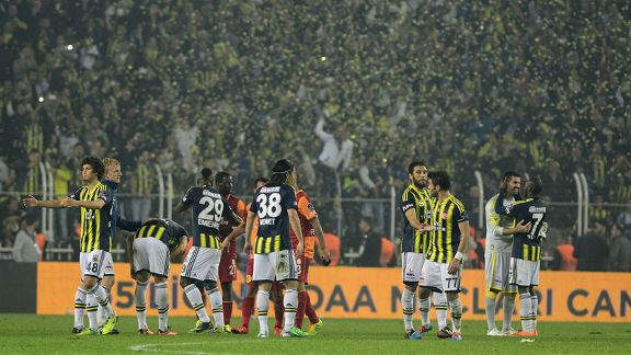 Fenerbahce celebrate their 2-0 victory over Galatasaray.