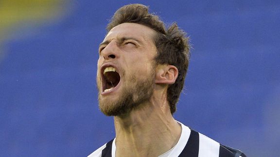 Claudio Marchisio celebrates his goal against Cagliari.