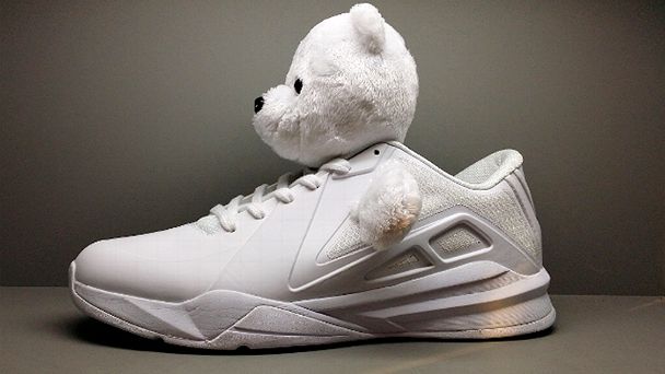 sn_e_pandashoes_608x342.jpg