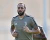 Gonzalo Higuain leaves Juventus for AC Milan on initial loan deal