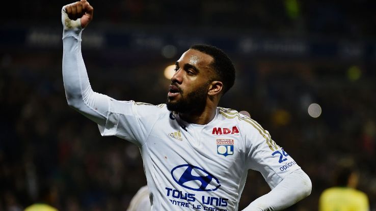 Lacazette celeb vs Nantes 160319