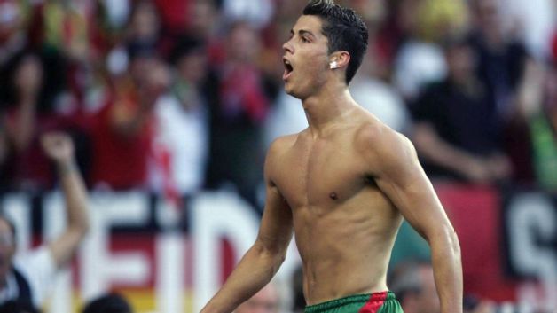 Ronaldo vs Netherlands 2004