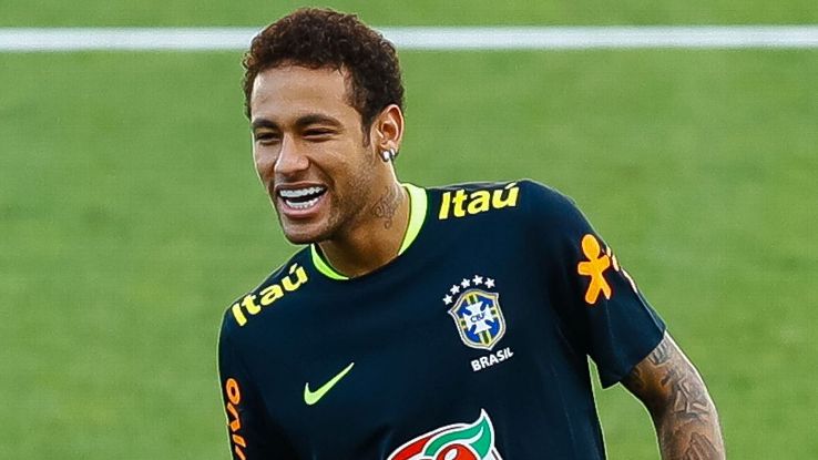 Neymar training with Brazil