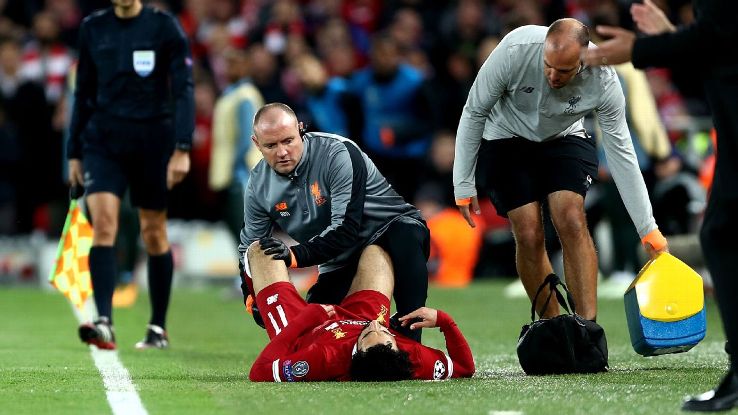 Mohamed Salah picked up an injury against Manchester City.