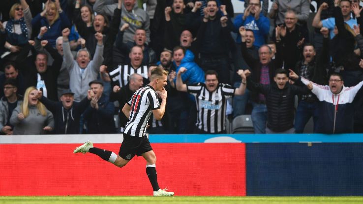 Newcastle's Matt Ritchie celebrates goal against Arsenal