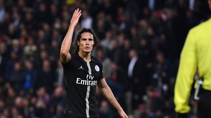 Edinson Cavani struggled against his old club Napoli, scuffing chances and failing to link up with his attacking teammates.