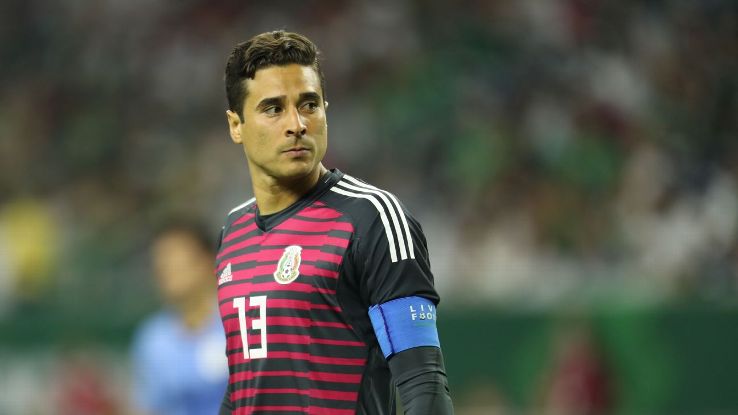 Guillermo Ochoa remains Mexico's No. 1 but will he keep that spot once Mexico hires a new manager?