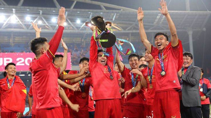 Vietnam lifts AFF Cup