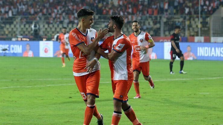 Edu Bedia (L) celebrates Goa's second goal against NorthEast.