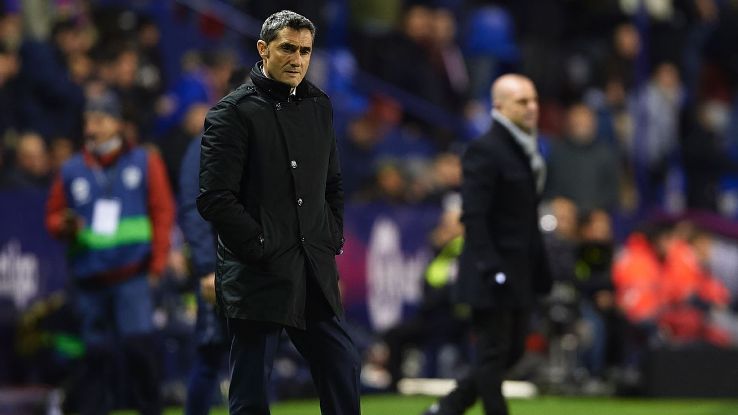 Barcelona manager Ernesto Valverde watches on during the Copa del Rey clash with Levante