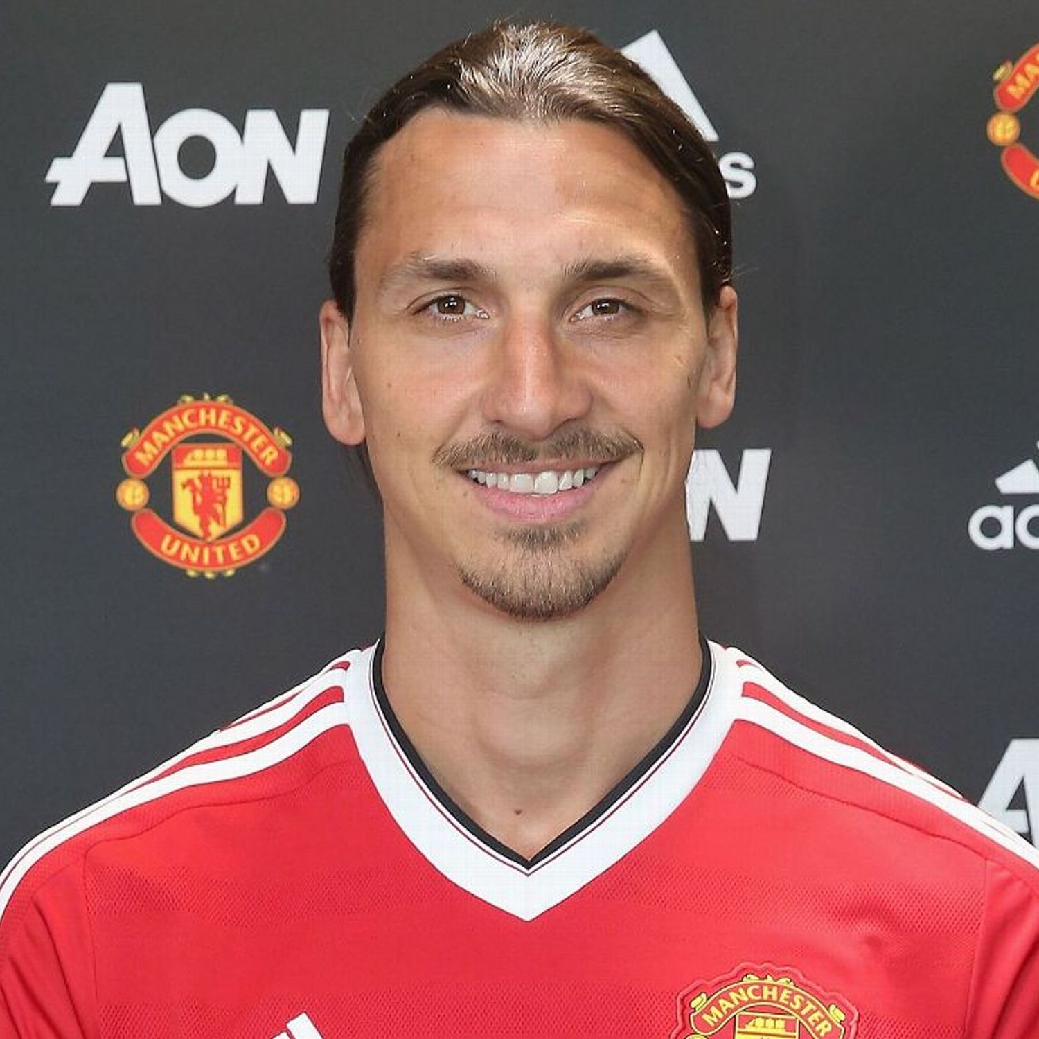 Manchester United confirm Zlatan Ibrahimovic arrival on a free transfer - ESPN FC1500 x 1500