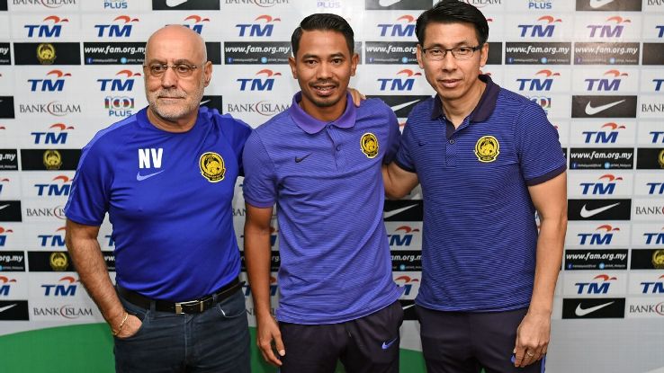 马来西亚的Vingada，Safiq，Tan Cheng Hoe“的标题=”马来西亚的Vingada，Safiq，Tan Cheng Hoe“>马来西亚教练Nelo Vingada，在2010年离开韩国后，已经赢得了54场比赛中的13场比赛。


<p> 64岁的沙特阿拉伯领导了1996年亚洲杯冠军，并于2010年与首尔首尔取得了双重冠军。</p>
<p>然而，自从离开韩国以来，他已经取得了很大的成功，过去七年的胜率只有百分之二十四。他在过去54场比赛中只录得13胜，其中包括4名负责马来西亚的比赛</p>
<p>如果马来西亚未能赢得两场即将到来的比赛，那么可能会在北韩和香港之间的第二个排位赛中脱颖而出，在领导人黎巴嫩后面。 </p>
<p>在2015年，FAM表示，如果区域锦标赛已经从16个国家扩大到24个国家，那么未能在阿拉伯联合酋长国举办的2019年亚洲杯将成为“灾难”。</p>
<p> <em> Nicolas Anil是马来西亚邮政和Goal.com马来西亚编辑/作家，在BFM Radio上作为足球分析师出席。 Twitter：@nicolas_anil。</em> </p>
</pre>
[ad_2]
<br /><a href=