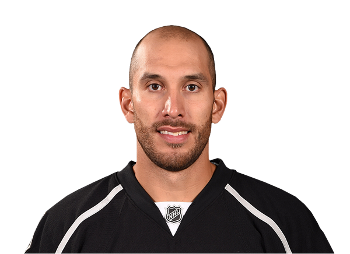 Kings re-sign center Dwight King 4752