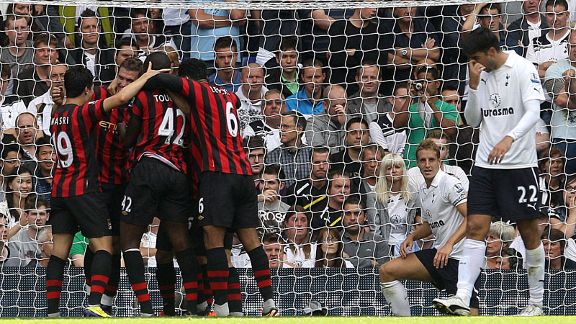 Manchester City celebrate after Edin Dzeko completed his hat-trick against Spurs