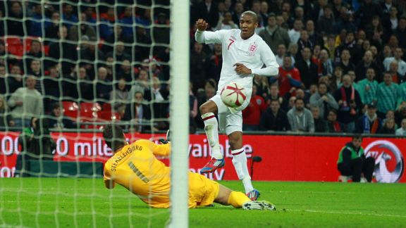 Ashley Young goal Netherlands v England 