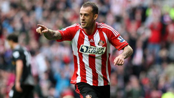 Steven Fletcher celebrates