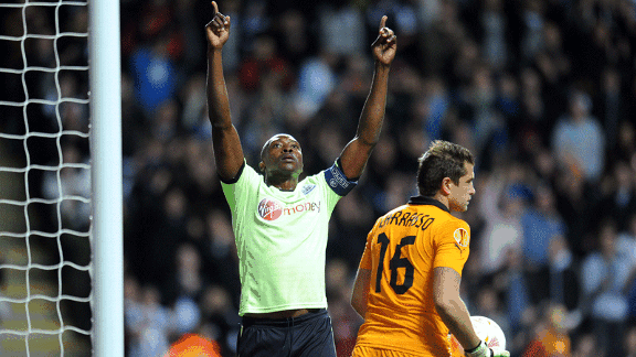 Newcastle Ameobi celeb v Bordeaux 