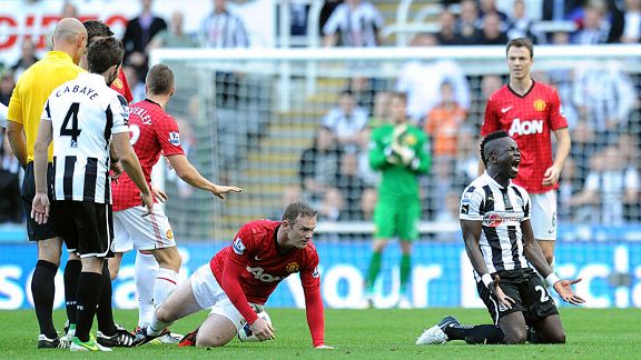 Cheick Tiote reacts after a decision goes against him
