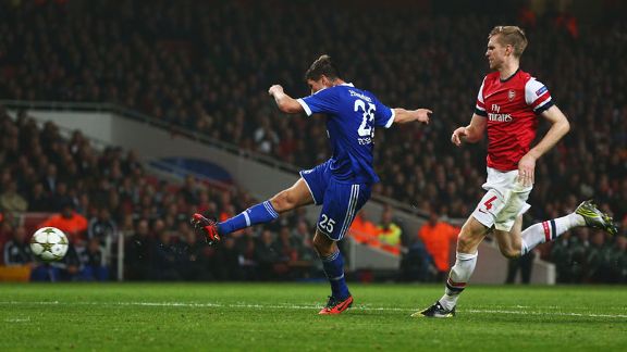 Klaas-Jan Huntelaar fires Schalke into the lead at Arsenal