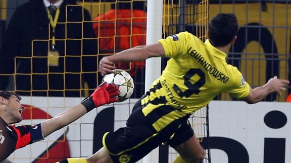 Robert Lewandowski fires Dortmund into the lead against Real Madrid