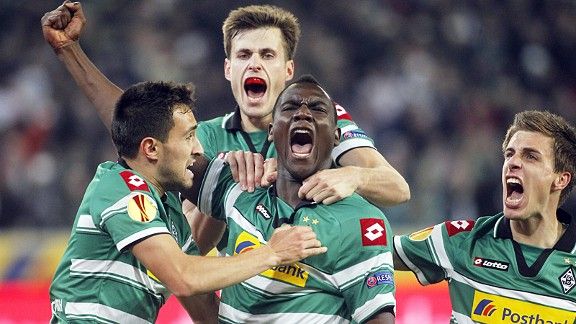 Peniel Kokou Mlapa roars after scoring Gladbach's second goal against Marseille