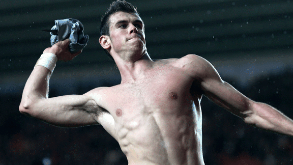 Gareth Bale celeb Tottenham v Southampton 