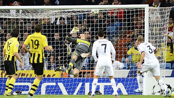 Pepe heads Real Madrid level at 1-1 against Borussia Dortmund