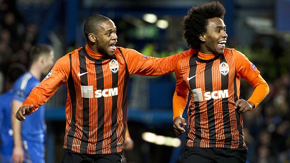 Luiz Adriano joins Willian in celebration
