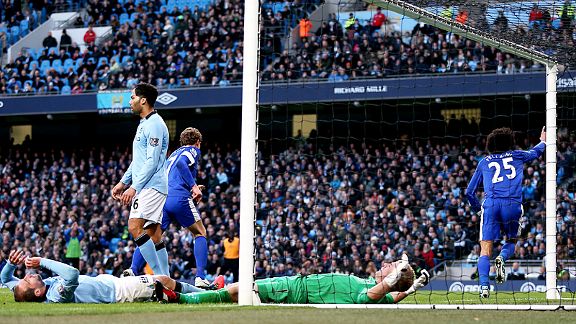 Marouane Fellaini celebrates after putting Everton in front at Man City
