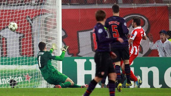 Olympiakos' Giannis Maniatis
