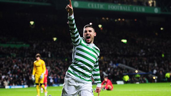 Gary Hooper celebrates after giving Celtic the lead