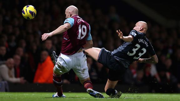 Jonjo Shelvey scores the winning goal for Liverpool