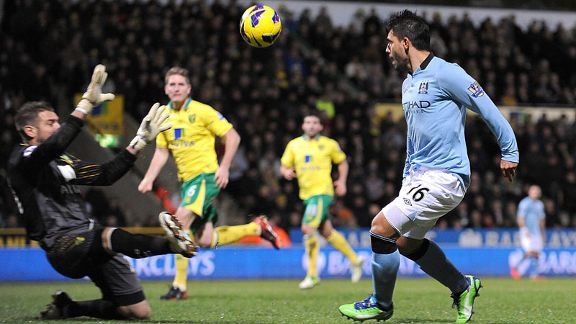 Sergio Aguero scores to put Manchester City 3-1 up