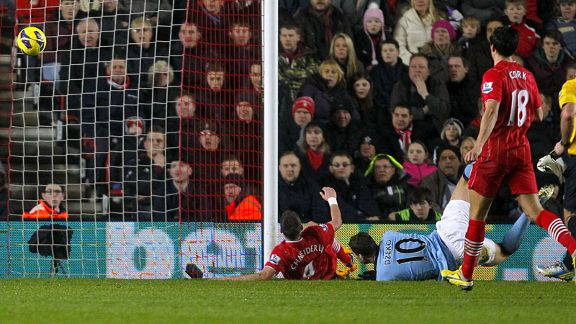 Edin Dzeko goal Southampton v Manchester City