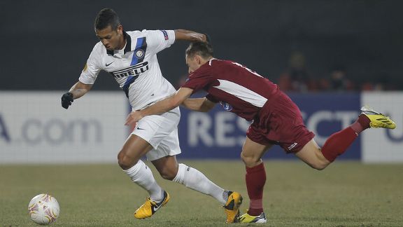 Fredy Guarin scored twice for Inter as they navigated their way into the Europa League quarter-finals
