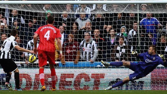 Yohan Cabaye scores