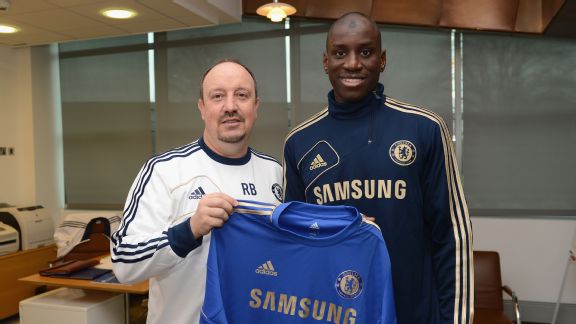 Rafael Benitez signs Demba Ba