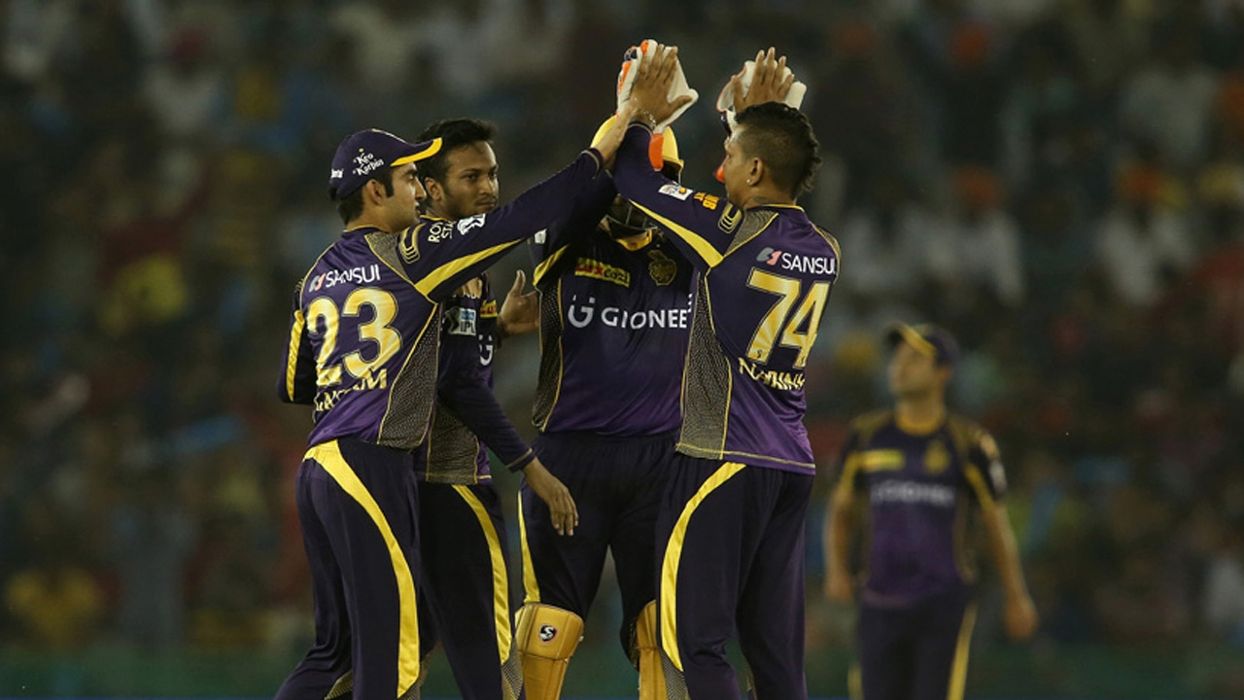 Spinners, Uthappa lift Knight Riders to top of table